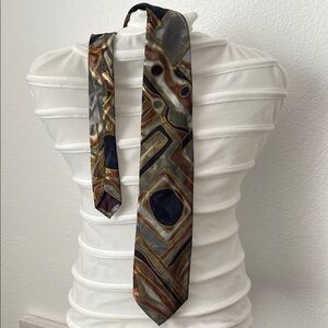 Geometric Patterned Tie